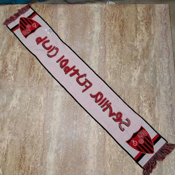 SEVILLE SOCCER ( FUTBOL ) CLUB SCARVE - Picture 5 of 5